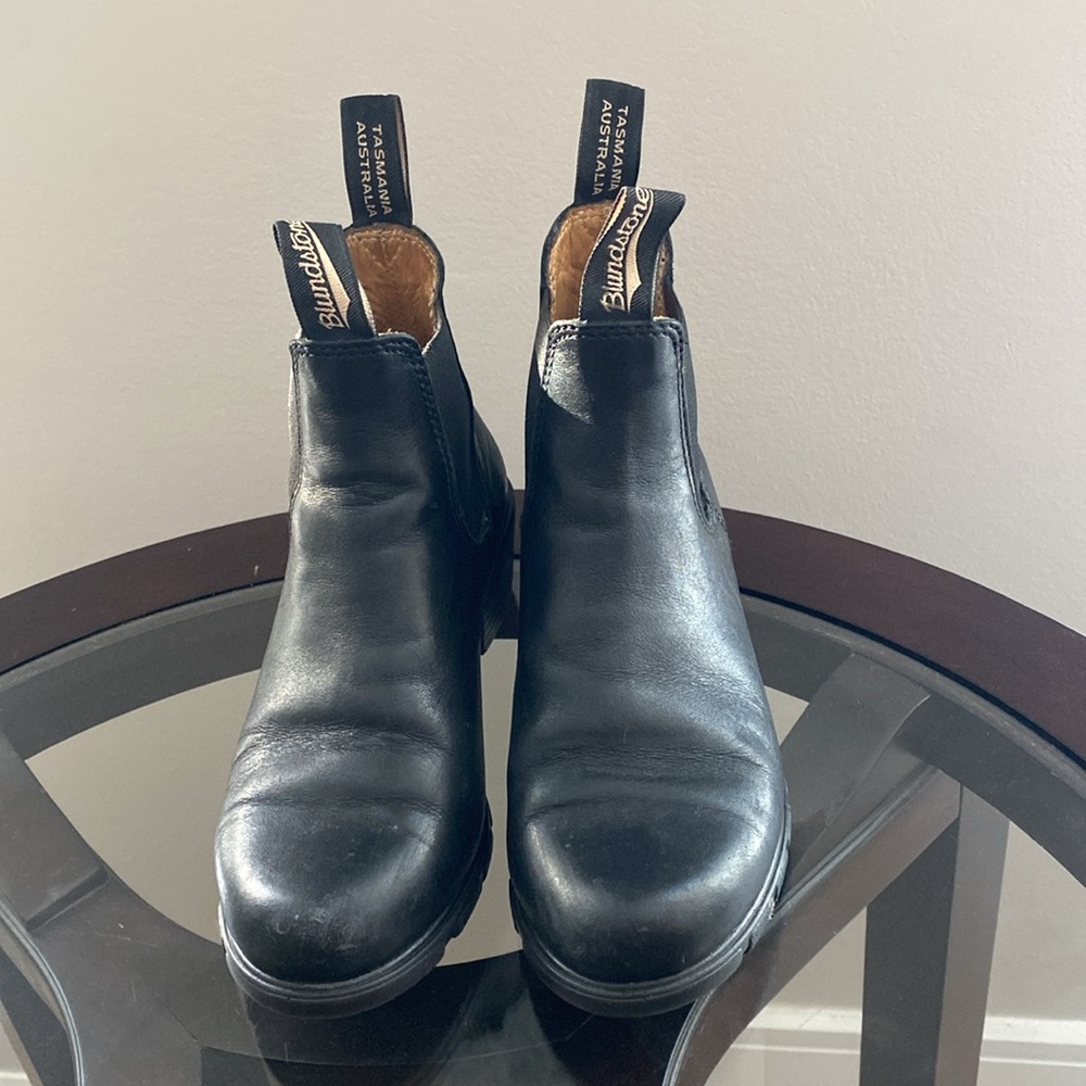 Blundstone 1671 Heeled Chelsea Boots - Picture 11 of 16